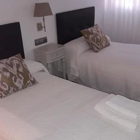 Guesting Velazquez *